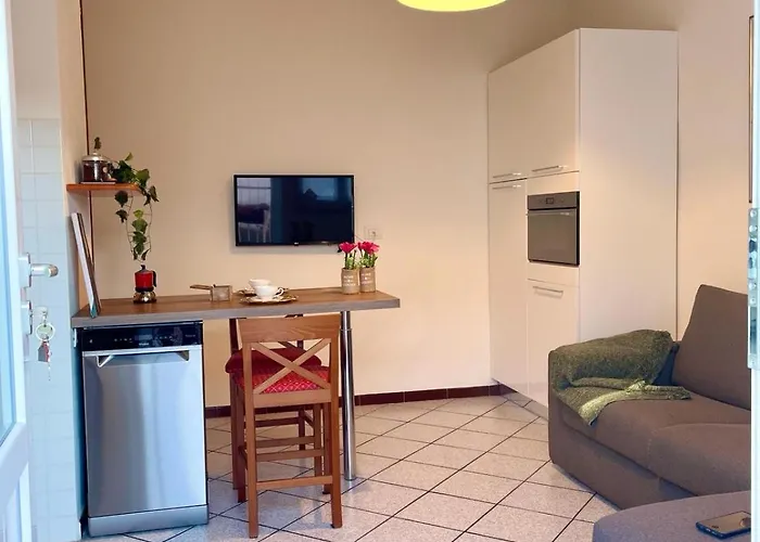 Bnbook Maggiore 2 شقة